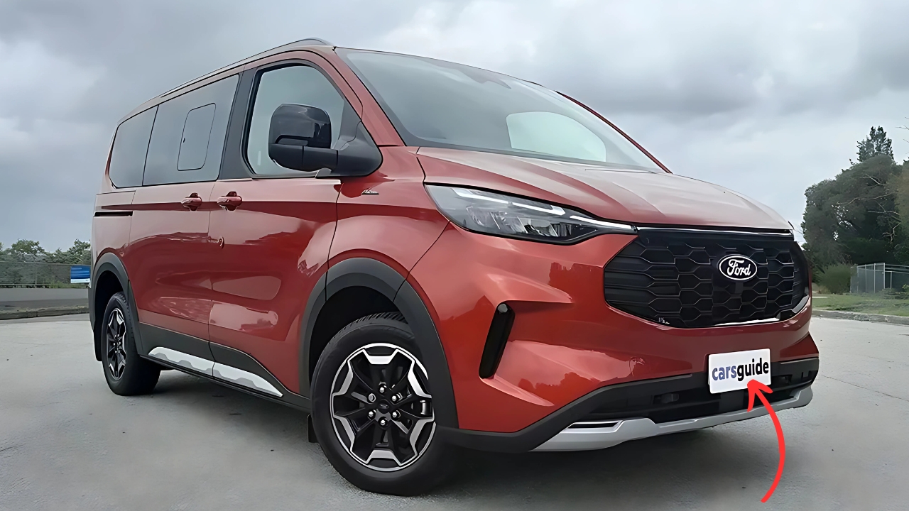2025 Ford Tourneo
